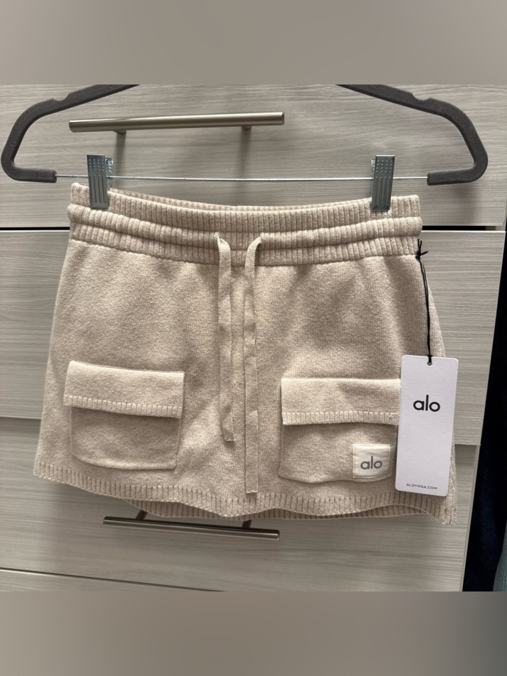 NWT Alo Yoga Scholar Knit Cargo Skirt in Oatmeal Heather size XS
